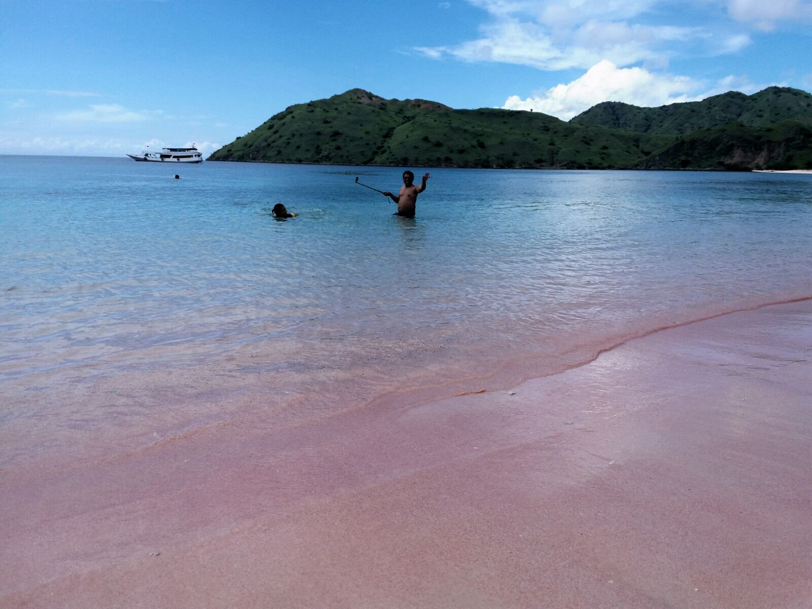 Pink beach - Komodo island
