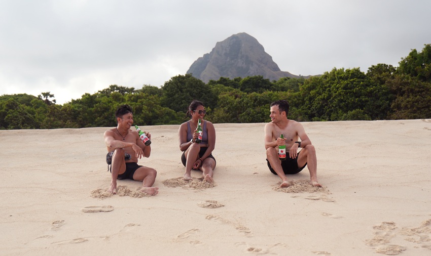 Lowok Beach - Day Tour Nuca Molas